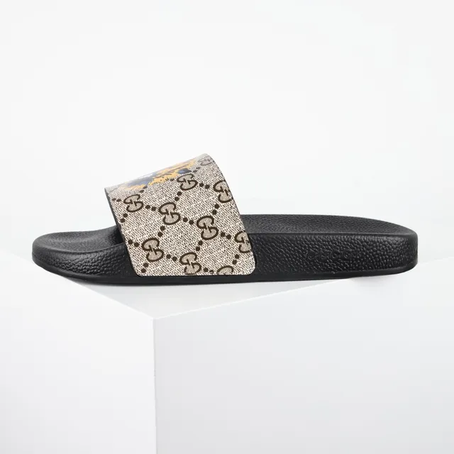 Gucci Screener GG Supreme Tiger Print pantufas 9