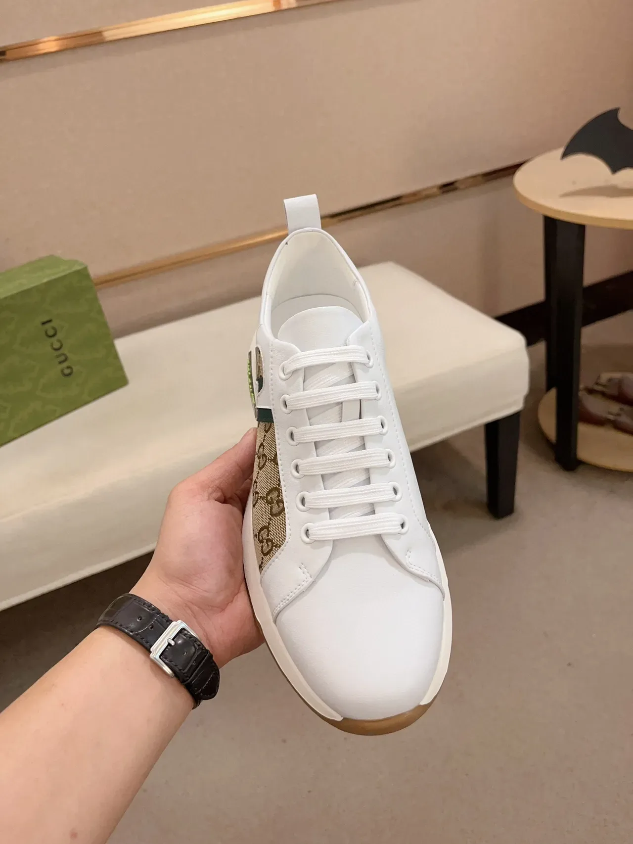Gucci Screener Branco e Bege GG Canvas Lifestyle Sneakers 2
