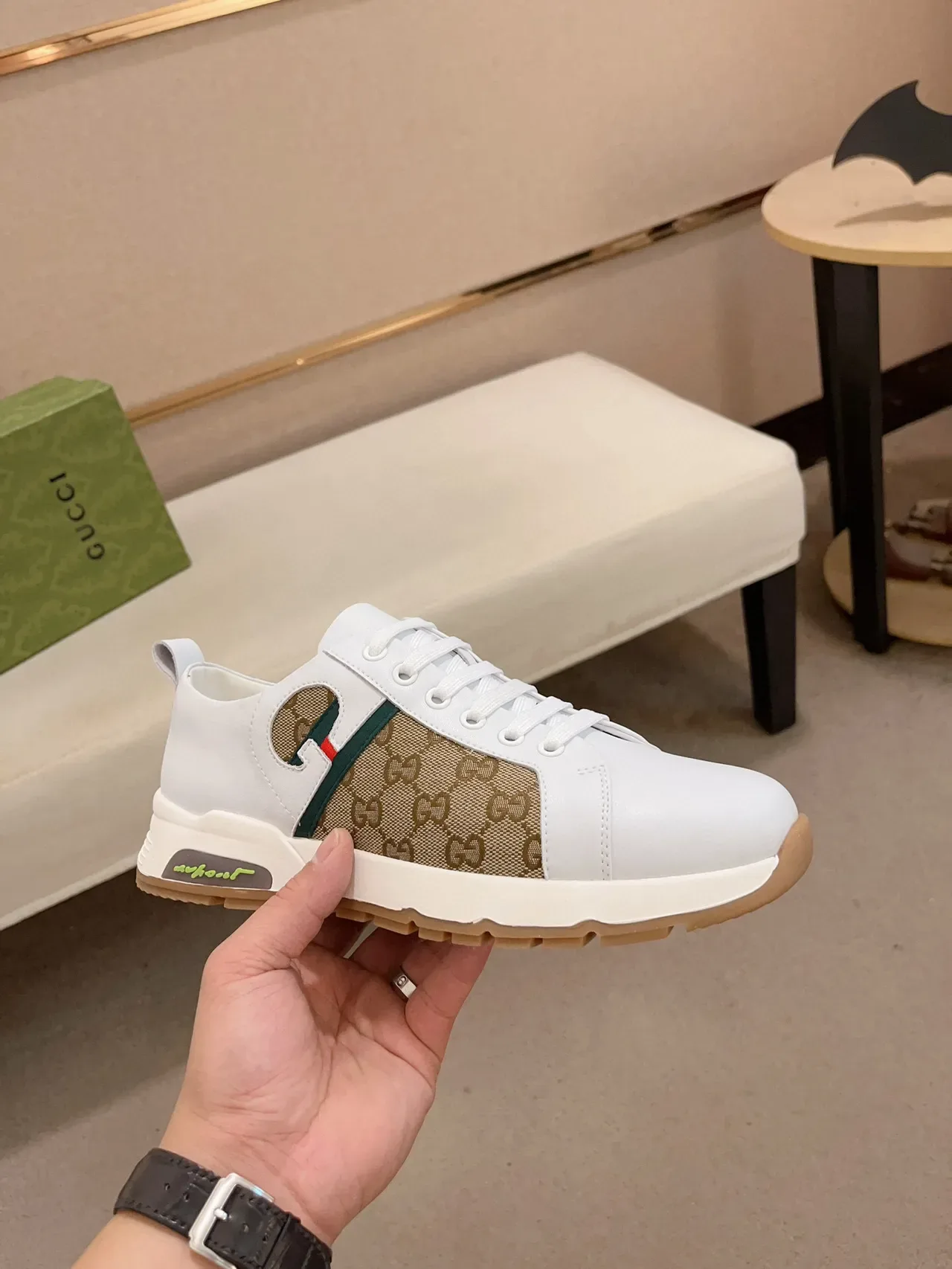 Gucci Screener Branco e Bege GG Canvas Lifestyle Sneakers 4