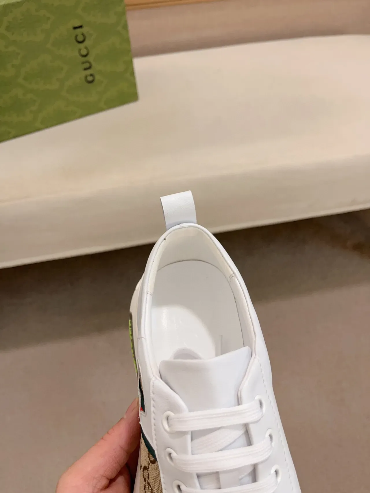 Gucci Screener Branco e Bege GG Canvas Lifestyle Sneakers 6