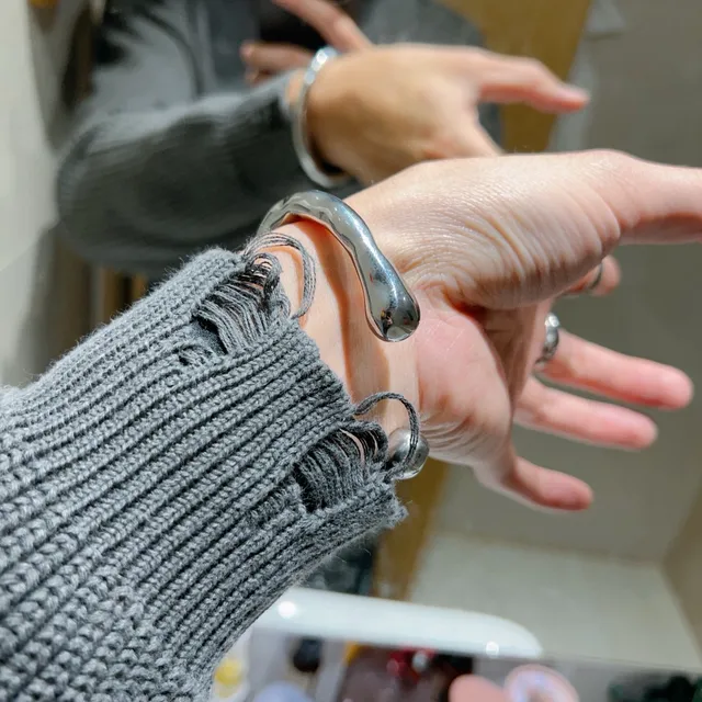 Gucci Sculptural Silver Cuff Bracelet 3