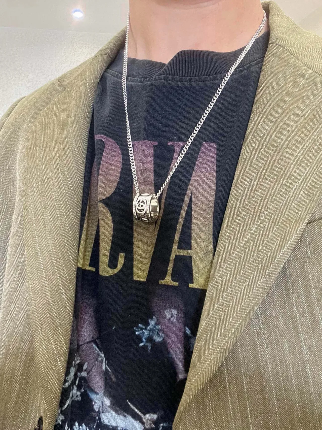 Gucci Silver Curb Chain Cylindrical Pendant Necklace 8