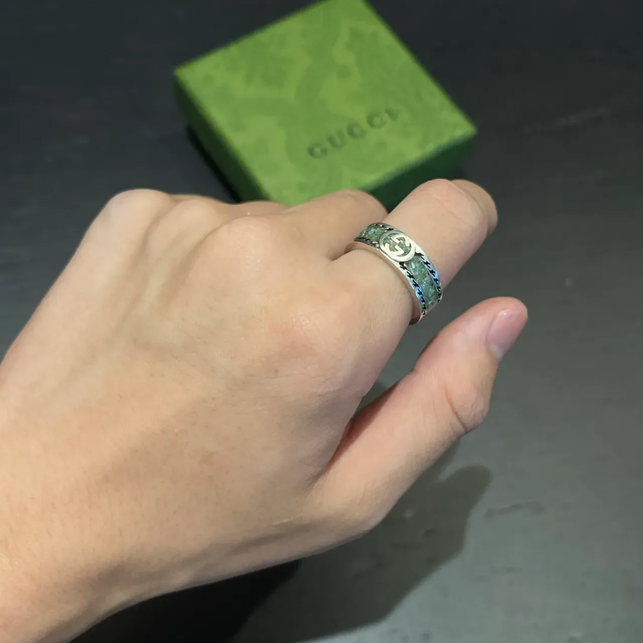 Gucci Silver Green Wide Band Interlocking GG Logo Ring 2