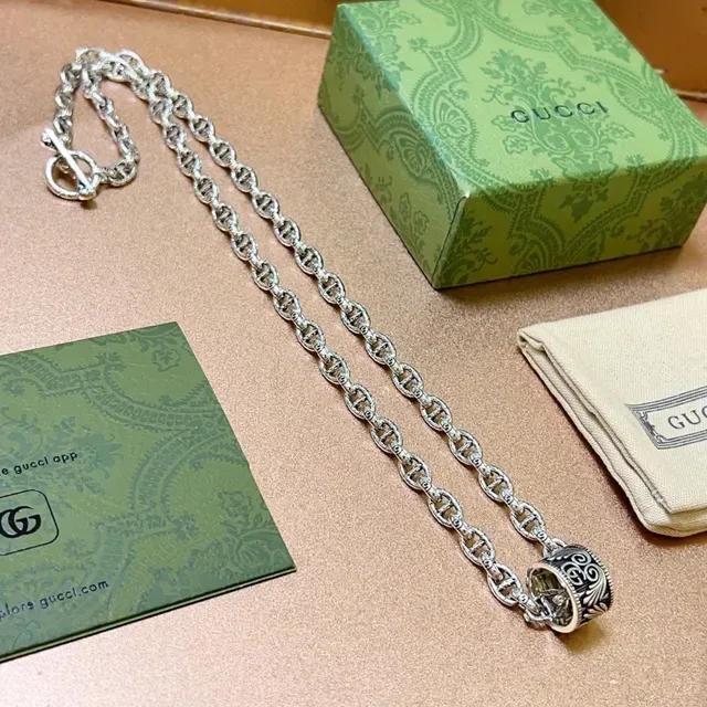 Gucci Silver Mariner-Link Chain Ornate G-Motif Pendant Necklace 3