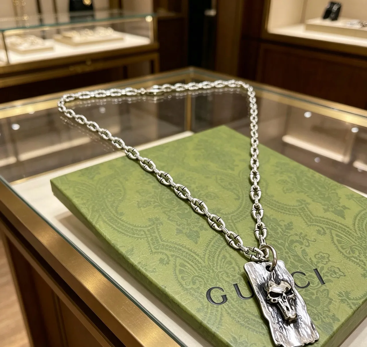 Gucci Skull Motif Silver-Tone Chain Necklaces 9