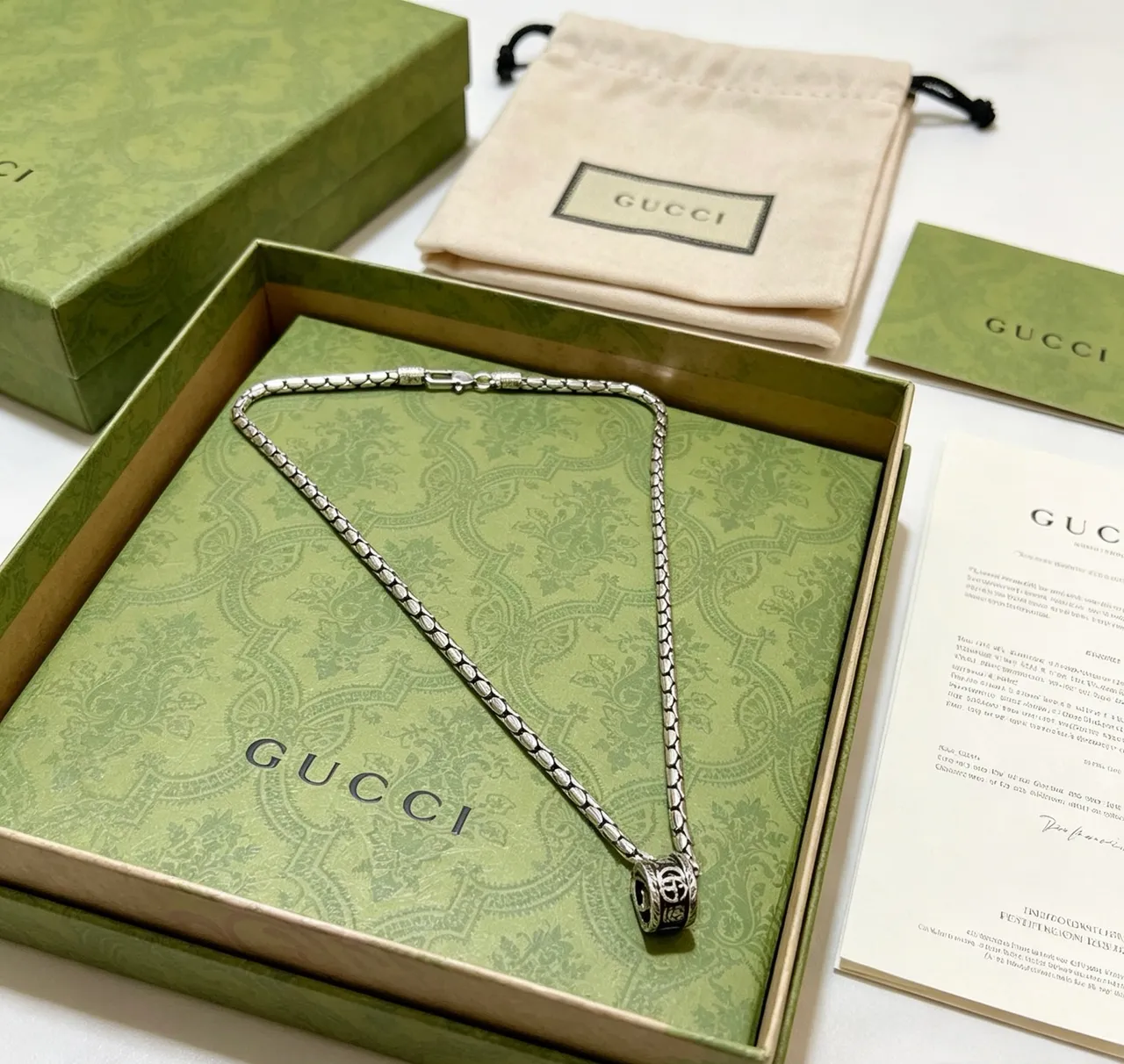 Gucci Snake-Link collar de plata oxidada 9
