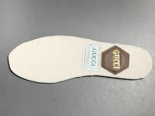 Gucci Tennis 1977 بيج أخضر أحمر Web Monogram Lifestyle Sneakers 6