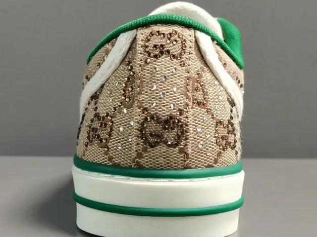 Gucci Tennis 1977 بيج أخضر أحمر Web Monogram Lifestyle Sneakers 9