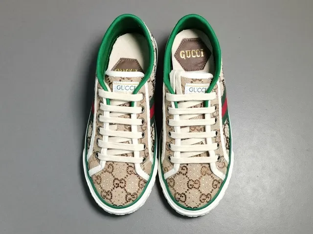 Gucci Tennis 1977 بيج أخضر أحمر Web Monogram Lifestyle Sneakers 12