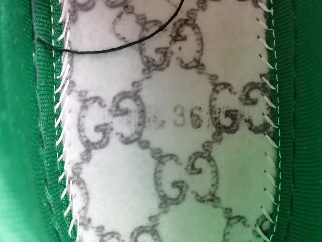 Gucci Tennis 1977 بيج أخضر أحمر Web Monogram Lifestyle Sneakers 13