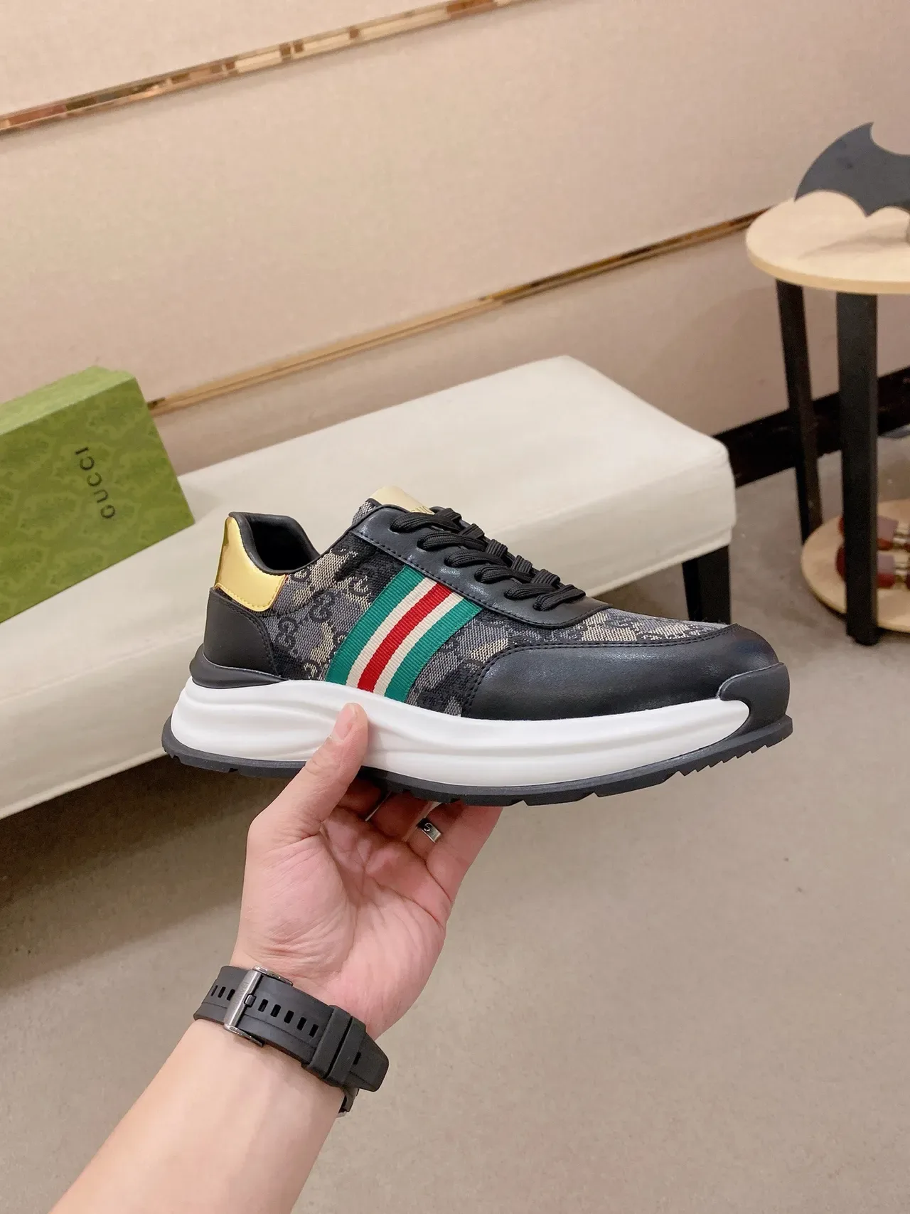 Gucci Tennis 1977 काली GG Monogram Web Stripe जीवनशैली स्नीकर 3