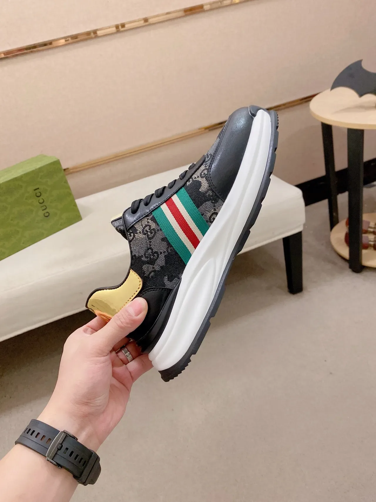 Gucci Tennis 1977 काली GG Monogram Web Stripe जीवनशैली स्नीकर 4