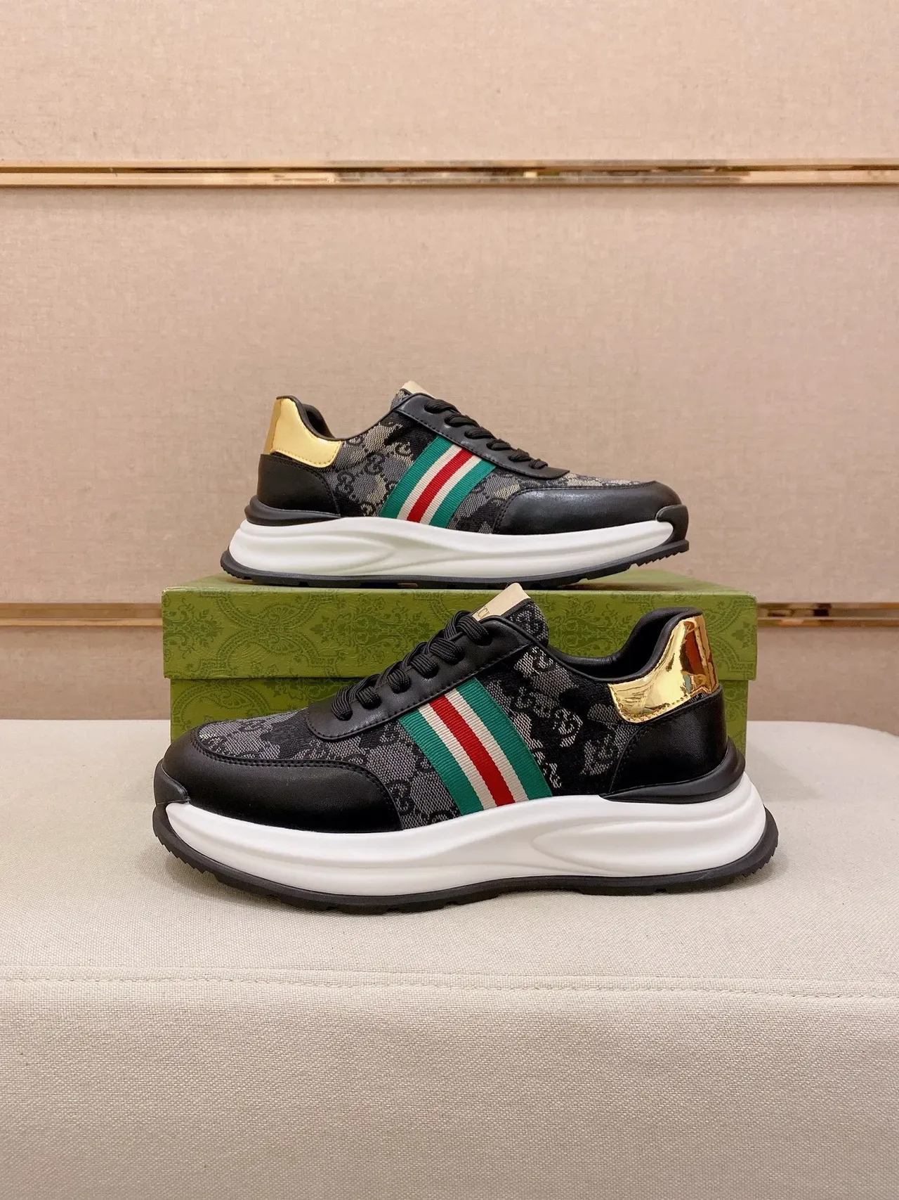 Gucci Tennis 1977 काली GG Monogram Web Stripe जीवनशैली स्नीकर 6
