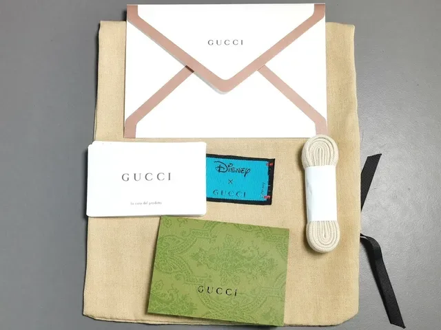 Gucci Tennis 1977 Crema Canvas Rayas Web Zapatillas Lifestyle 3