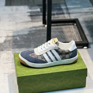 Gucci Tennis 1977 GG Monogram 海军蓝和米色生活方式运动鞋