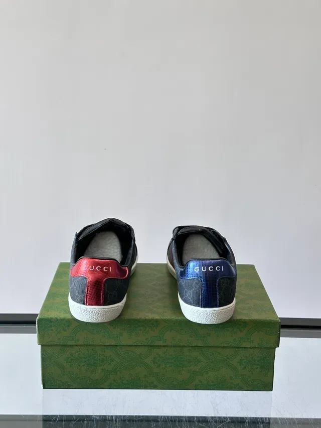 Gucci Tennis 1977 حذاء رياضي أسلوب حياة رمادي مونوغرام ويب سترايب 3