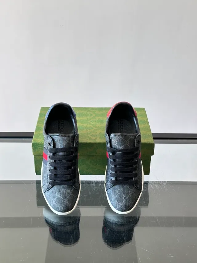 Gucci Tennis 1977 حذاء رياضي أسلوب حياة رمادي مونوغرام ويب سترايب 4