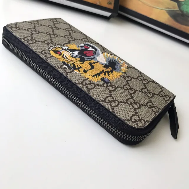 Gucci محفظة طويلة بتطريز النمر GG Supreme 6