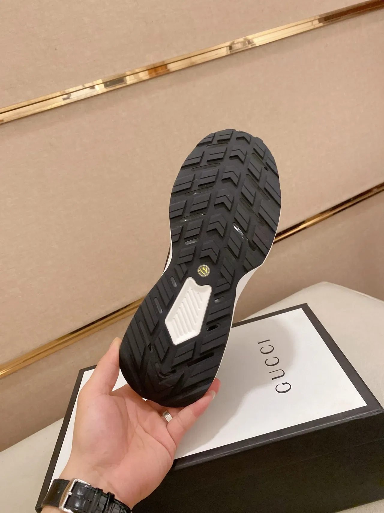 Gucci Blanc et Noir Monogrammés en Cuir avec Rayures Web et Acent Zapatillas Lifestyle 9