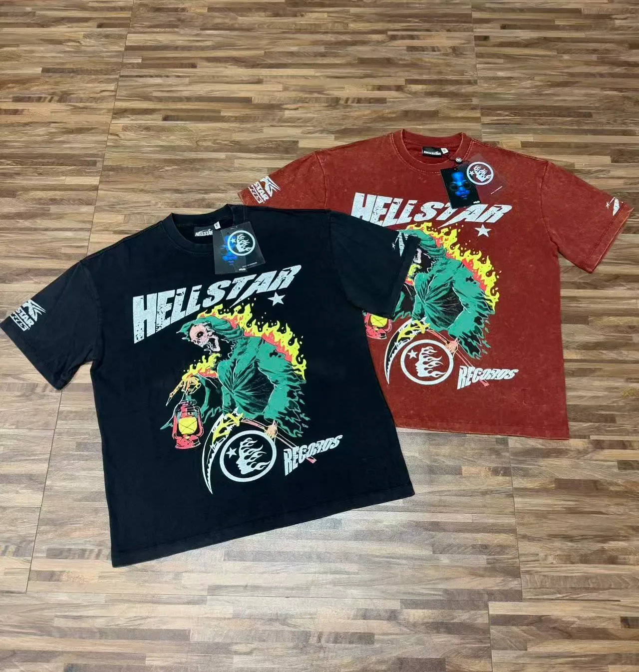 Camiseta Hellstar vermelha desgastada com estampa gráfica 5
