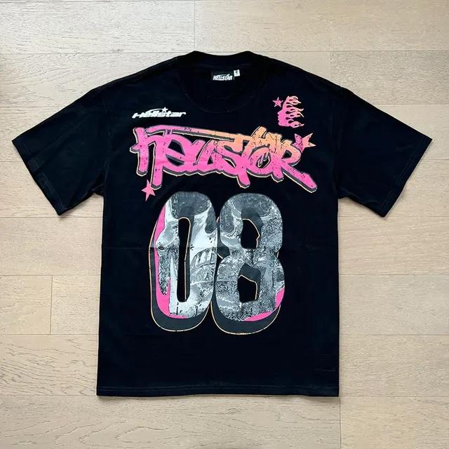 Camiseta Hellstar blanca y rosa corte oversized con estampado gráfico delantero y trasero 17