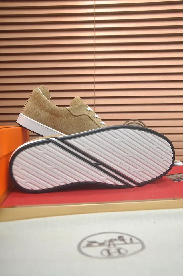 Hermès 米白 麂皮 鞋面 杯底 生活休闲鞋 3
