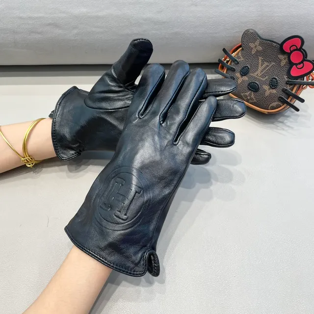 Hermès Black Embossed Logo Smooth Leather Gloves 3