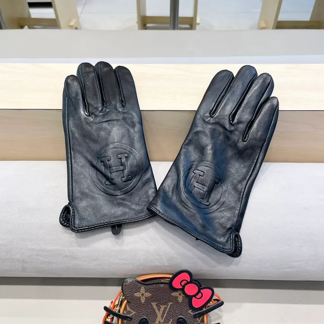 Hermès Black Embossed Logo Smooth Leather Gloves 9