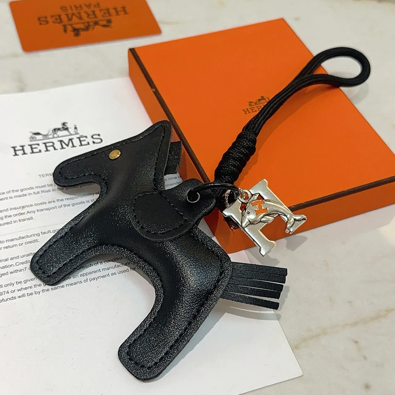 Hermès 黑色银色马头轮廓纹理皮革手袋 4