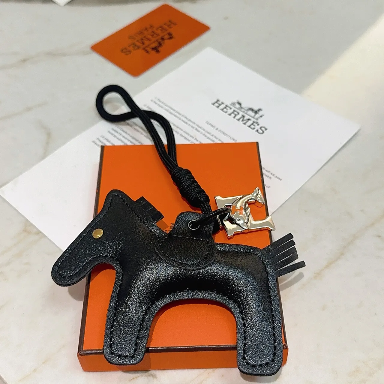 Hermès 黑色银色马头轮廓纹理皮革手袋 6