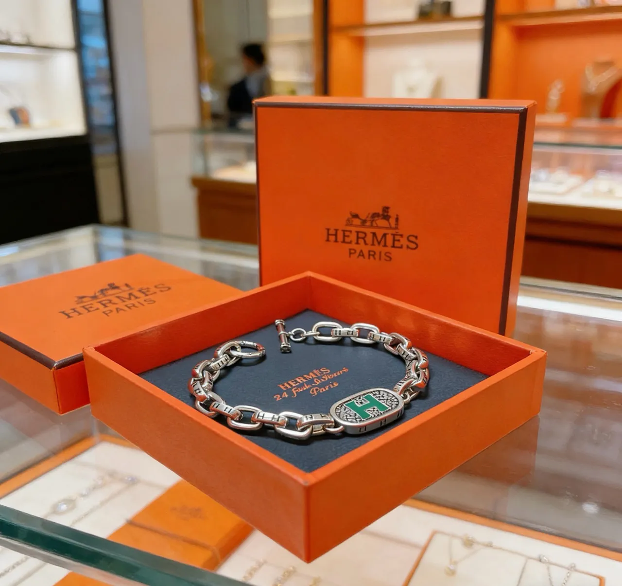 Hermès Chaine d'Ancre Silver Green Chain-Link Enamel H Medallion Bracelet 3