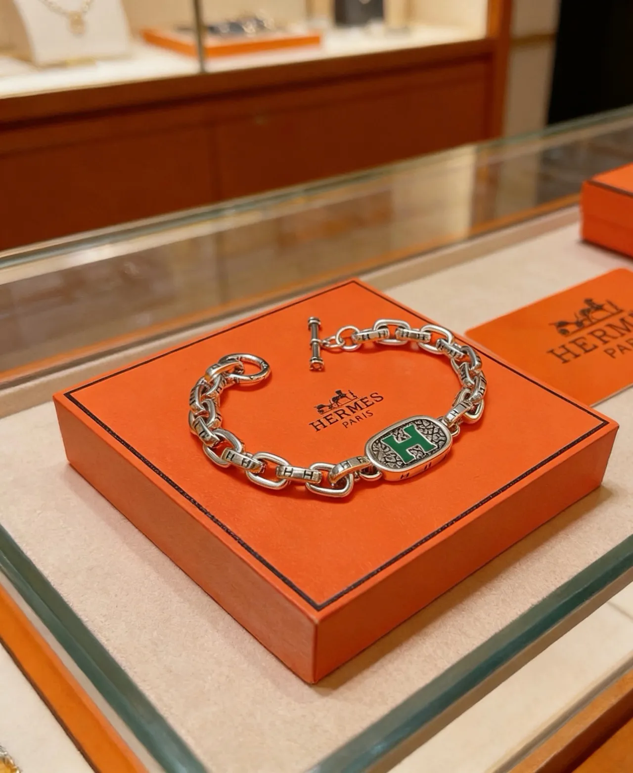 Hermès Chaine d'Ancre Silver Green Chain-Link Enamel H Medallion Bracelet 7