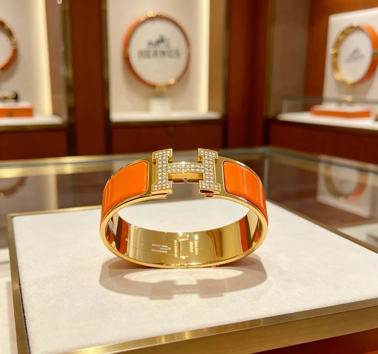 Hermès Clic H Orange Enamel Paved Crystal Gold-Tone Bracelet 4