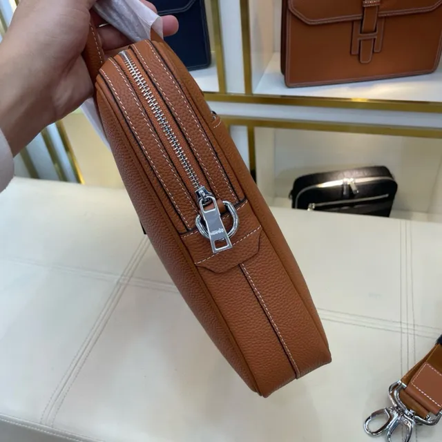 Hermès Constance Brown Structured Pebbled Leather Handbag 4