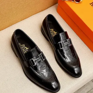 Hermès H-Buckle 黑色抛光皮乐福鞋