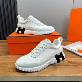 Hermès H-Ride সাদা এবং কালো লাইফস্টাইল স্নিকার