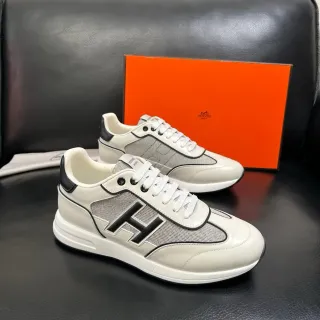 Hermès H-Run Style অফ-হোয়াইট এবং ব্ল্যাক লাইফস্টাইল স্নিকার