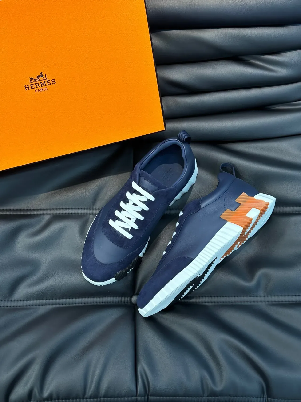 هيرميز أحذية رياضية Navy White من السويد والجلد أعلى أربطة مسطحة نمط حياة 2