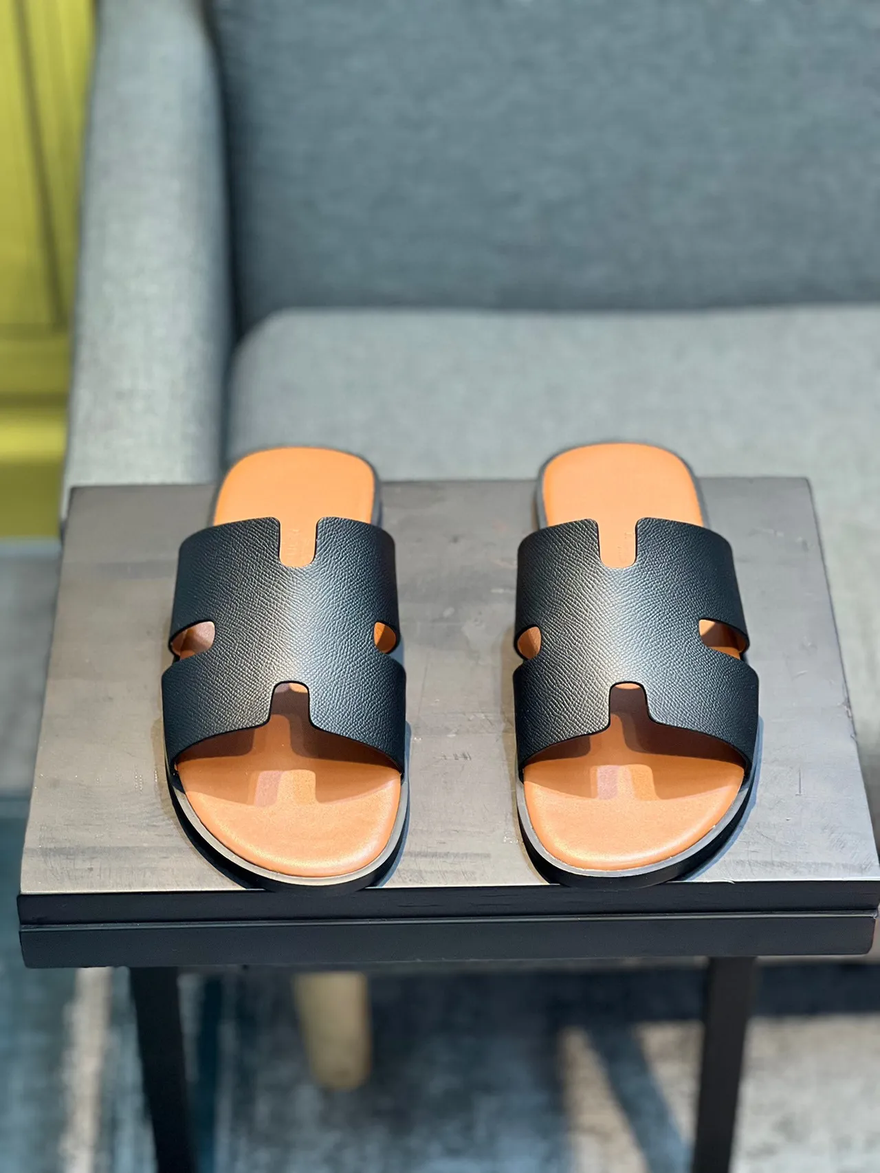 Hermès Oran 黑色和棕色皮革拖鞋 6