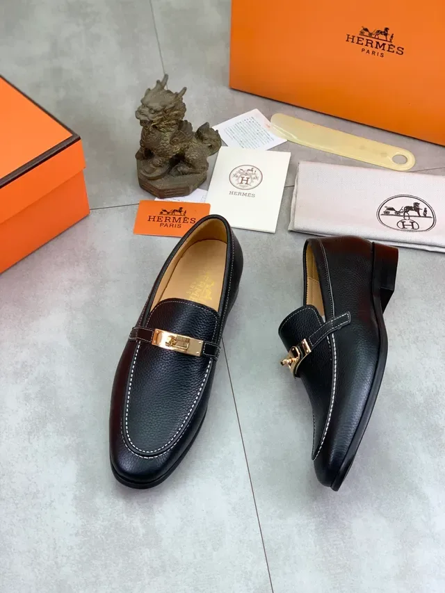 Hermès Oran Black Gold Pebbled Leather Kelly Buckle Loafer 5
