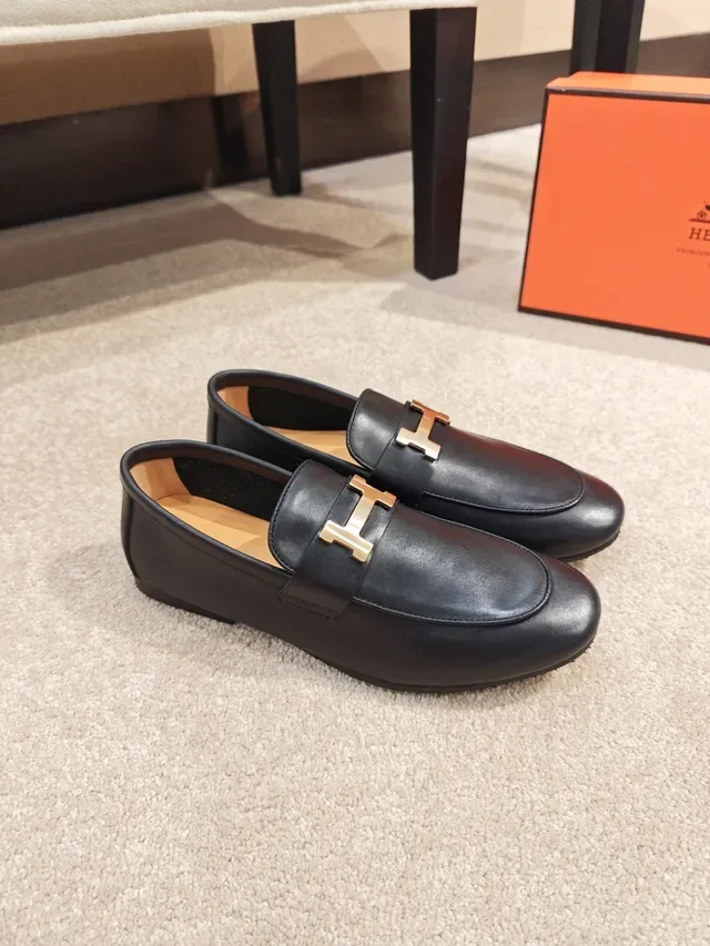 Hermès Oran Black Leather Gold H-Buckle Loafers 3
