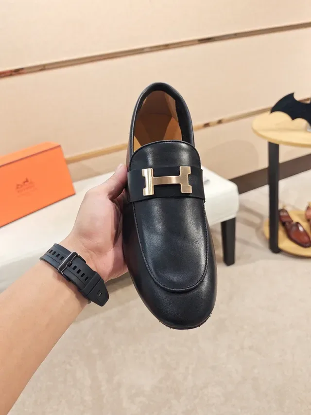 Hermès Oran Black Leather Gold H-Buckle Loafers 4
