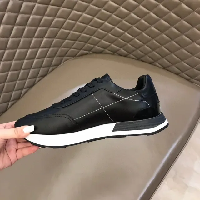 Hermès Oran Sneakers Lifestyle Cuero Negro Medallion 4