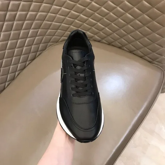 Hermès Oran Sneakers Lifestyle Cuero Negro Medallion 5