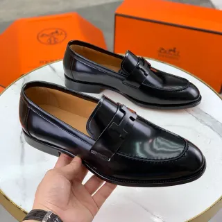 Hermès Oran Loafer جلد لامع أسود H-Buckle Loafer