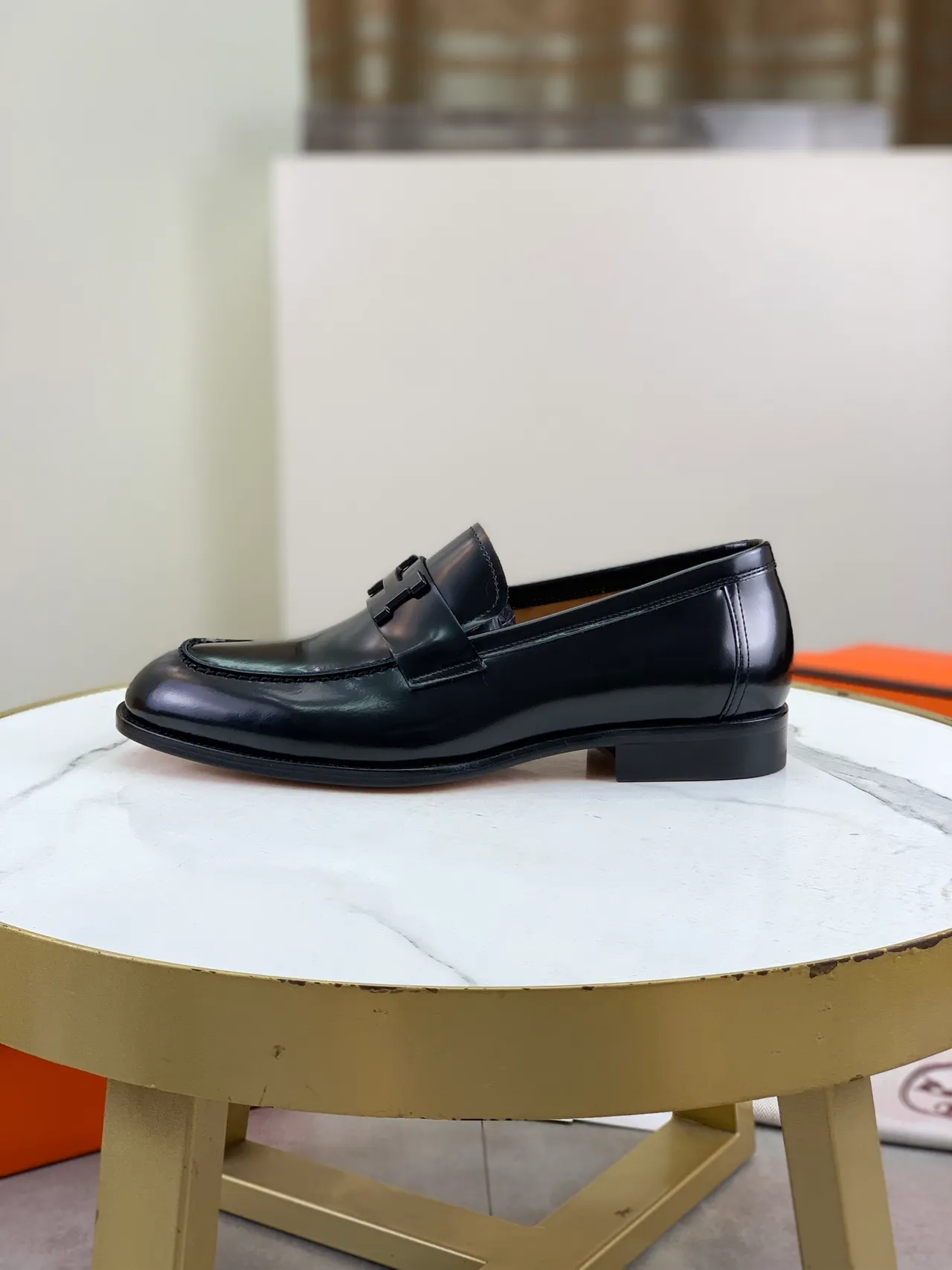 Hermès Oran Loafer Couro patentado preto H-Buckle Loafer 6