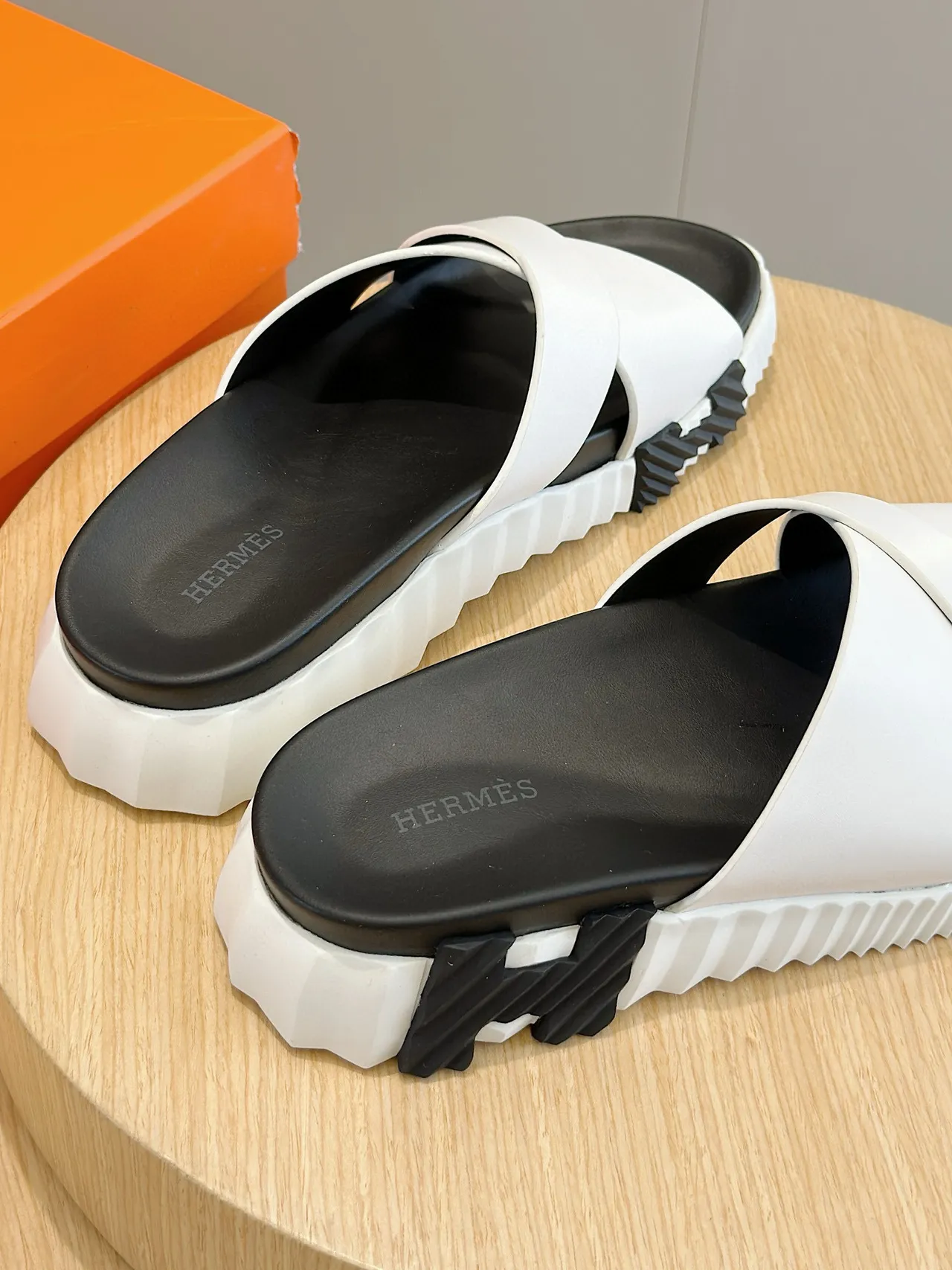 Hermès Oran White and Black Cross-Strap Slippers 6