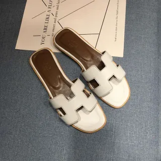 Hermès Oran جلد أبيض H-Strap نعال