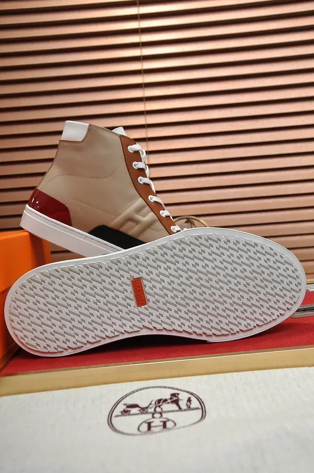 Hermès Zapatillas altas blancas y marrones de cuero con paneles 4
