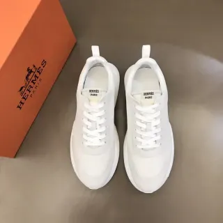 Hermès 白色网面和麂皮生活方式运动鞋